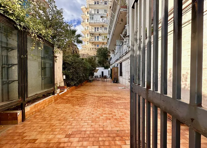 Life In Naples